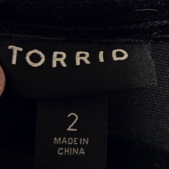 Torrid Halloween Costume Velvet Fluted Maven Dress Vamp Goth Lace Black Size 2X - Picture 4 of 13